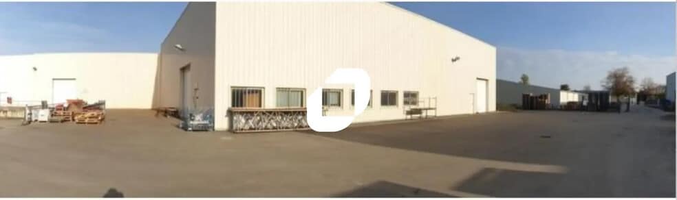 Local d’activités dans Nantes à louer - Photo de l’immeuble – Image 2 sur 9