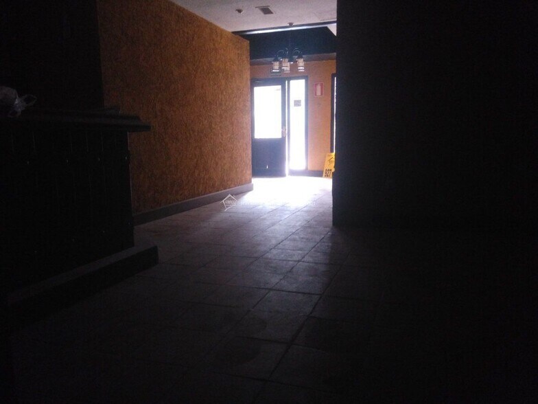 Local commercial dans Cáceres, Cáceres à louer - Photo de l’immeuble – Image 3 sur 18