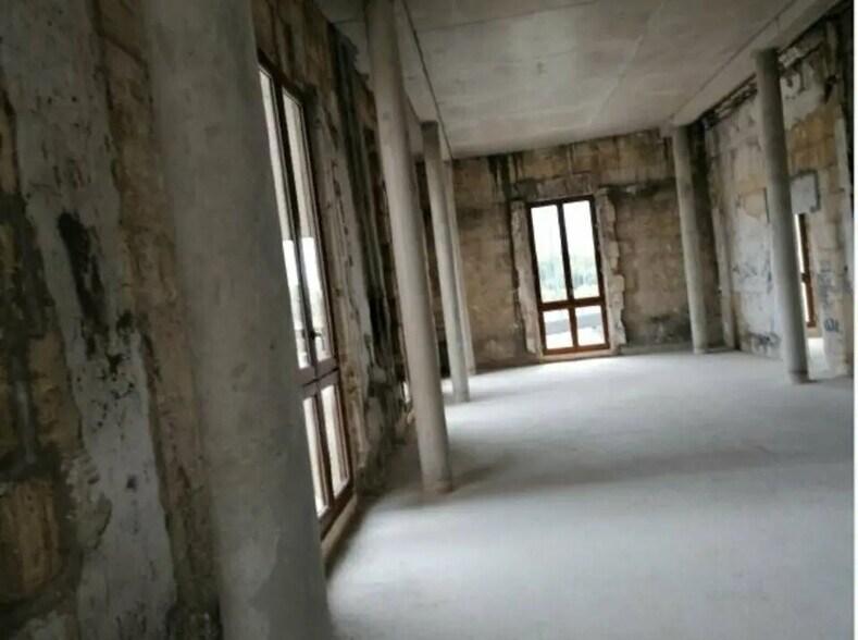 Local d'activités dans Lormont à vendre - Photo de l’immeuble – Image 3 sur 12