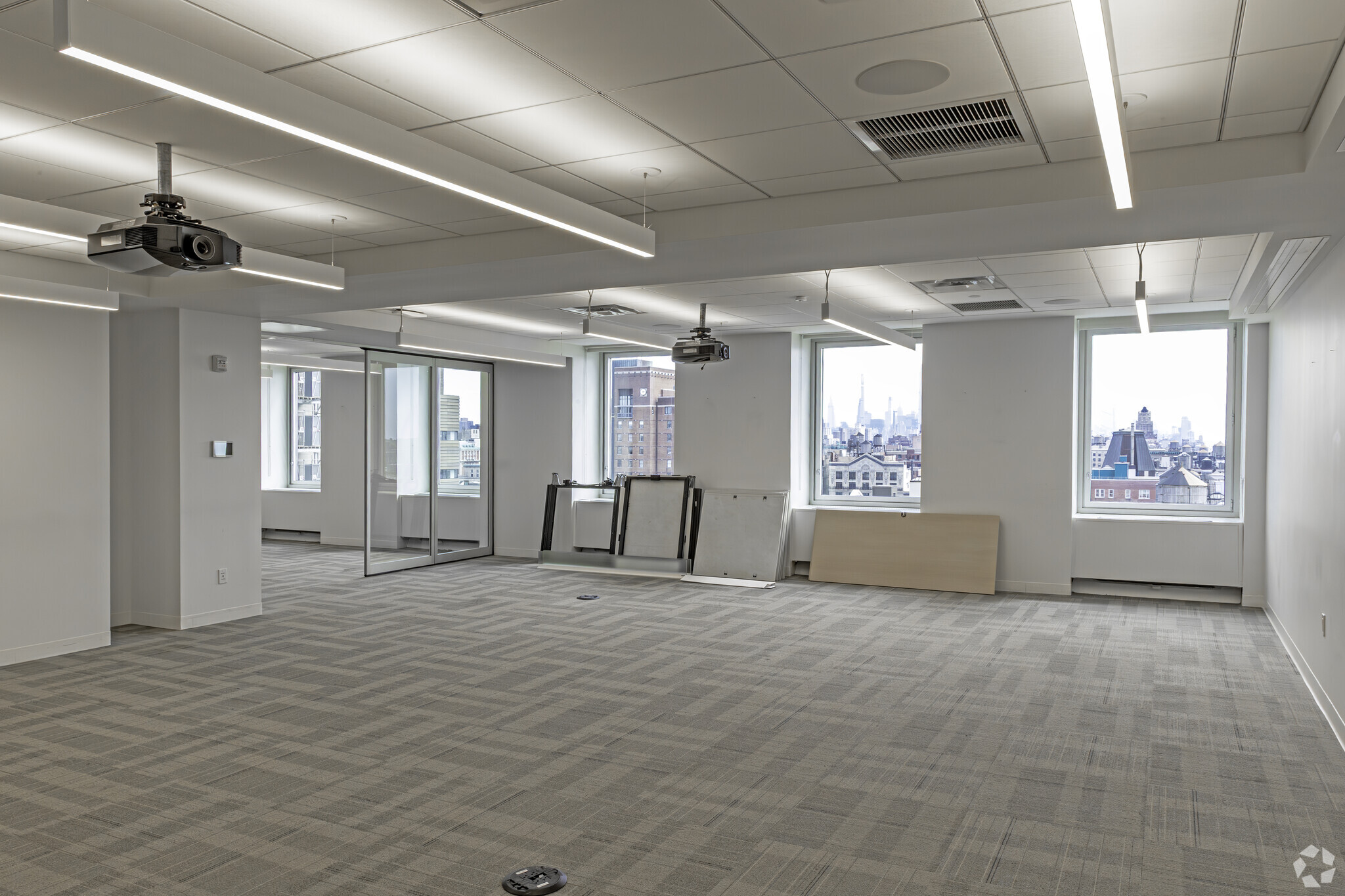475 Riverside Dr, New York, NY à louer Photo intérieure– Image 1 sur 4