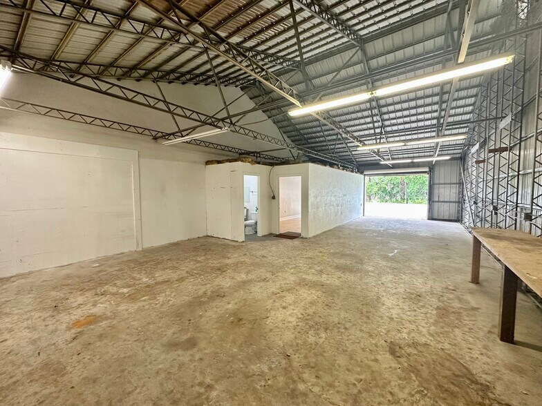 101 Hibiscus Ave, Bunnell, FL à louer - Photo de l’immeuble – Image 3 sur 6