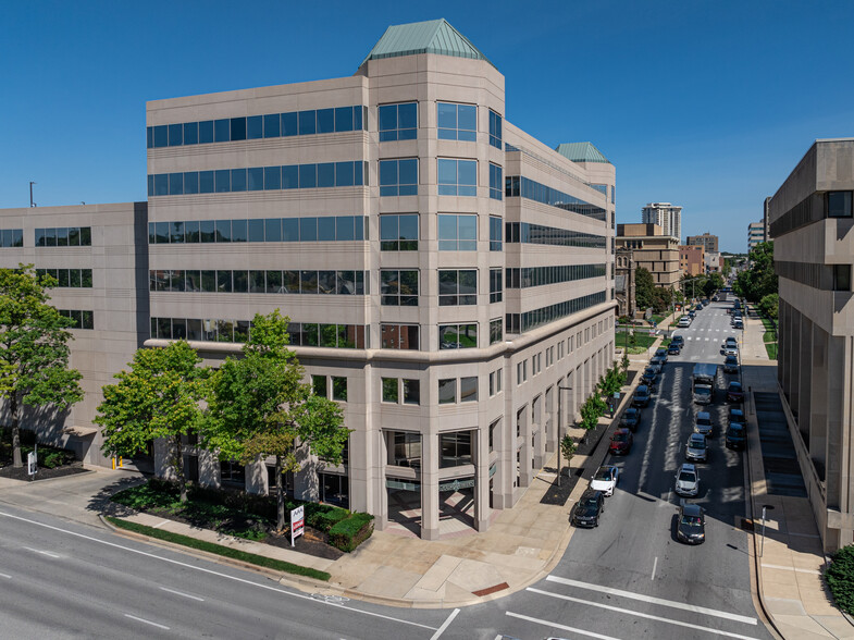 210 W Pennsylvania Ave, Towson, MD à louer - Photo de l’immeuble – Image 2 sur 9