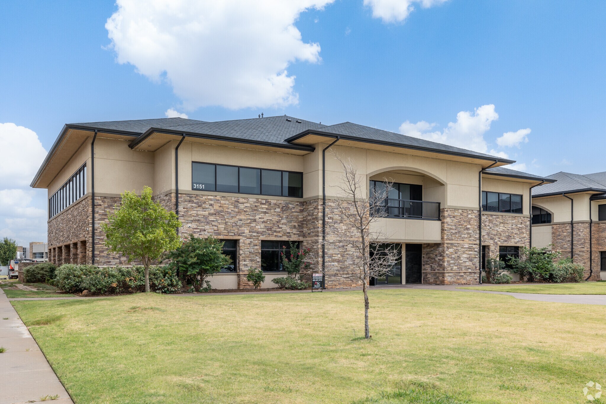 3151 W Tecumseh Rd, Norman, OK à louer Photo de l’immeuble– Image 1 sur 6