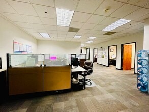 8599 Haven Ave, Rancho Cucamonga, CA à louer Photo intérieure– Image 2 sur 13