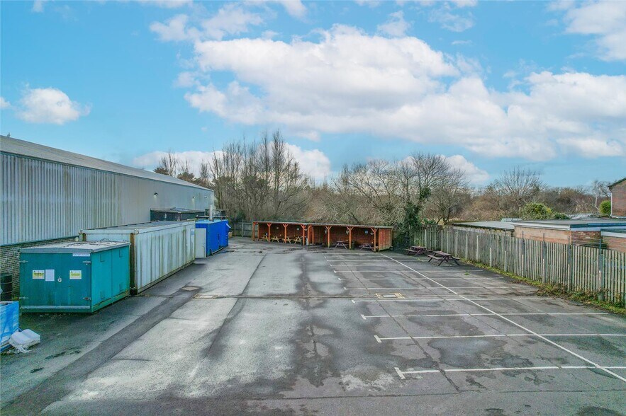 Blandford Rd, Poole à louer - Photo de l’immeuble – Image 3 sur 5