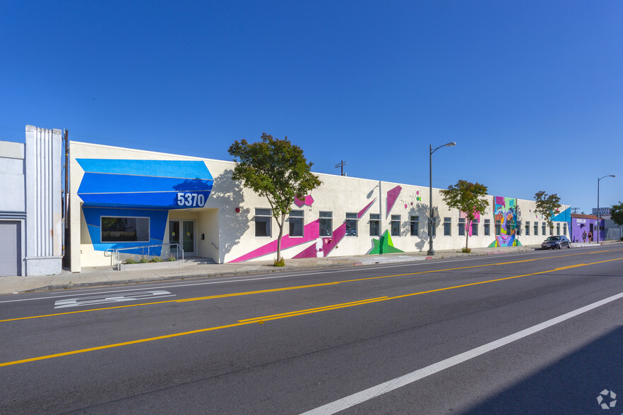 5370 Alhambra Ave, Los Angeles, CA à louer - Photo de l’immeuble – Image 1 sur 21