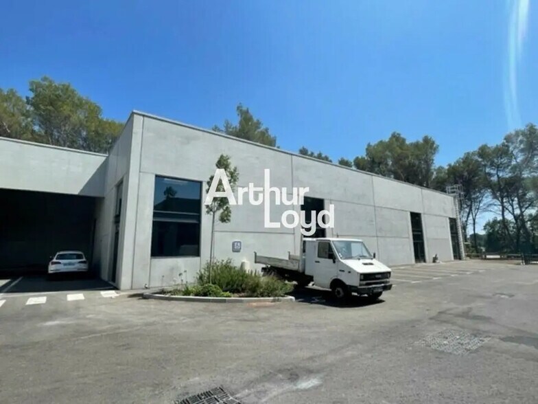 Local d’activités dans Mougins à louer - Photo de l’immeuble – Image 3 sur 4