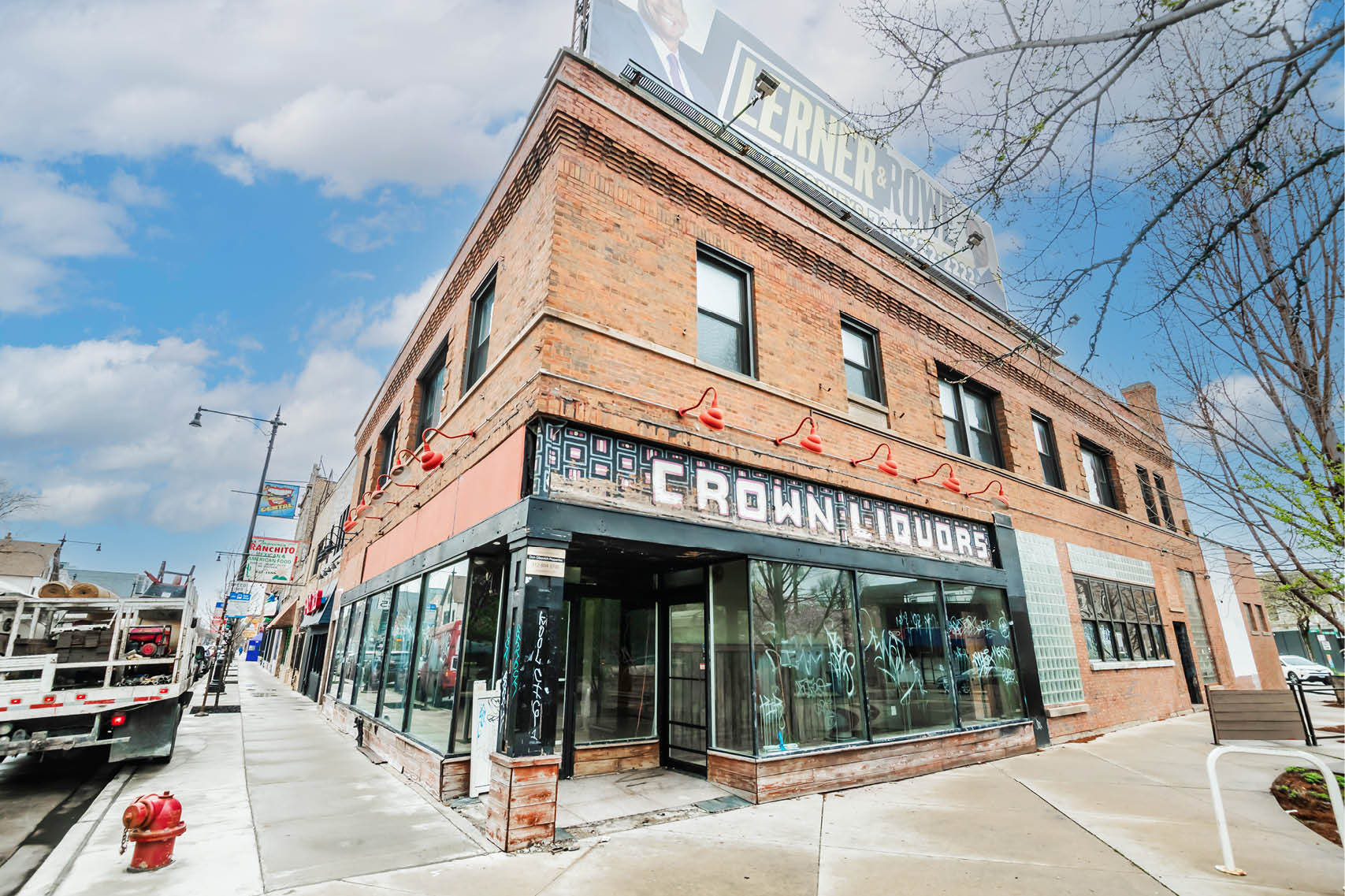 2821-2823 N Milwaukee Ave, Chicago, IL à vendre Photo principale– Image 1 sur 21