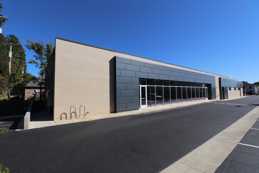 3311 E 46th St, Tulsa, OK à louer - Photo de l’immeuble – Image 1 sur 9