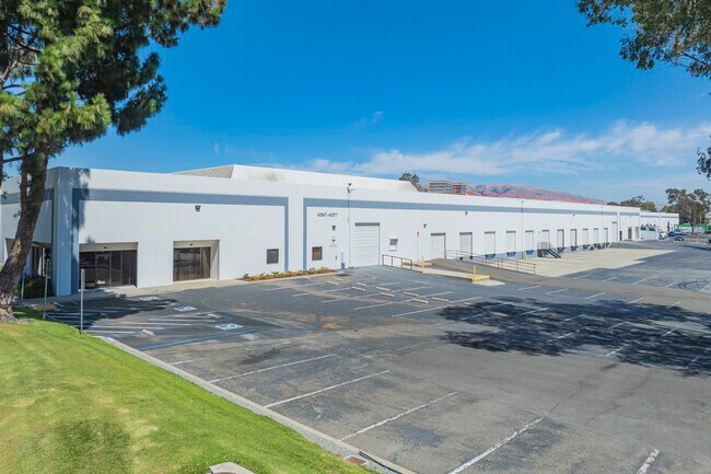 Plus de détails pour 40545-40577 Albrae St, Fremont, CA - Industriel/Logistique à louer
