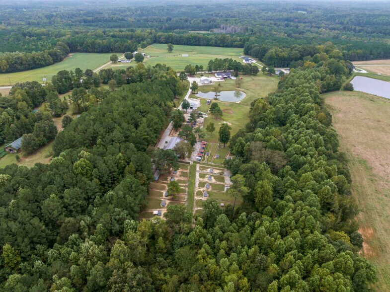 10560 Lake Royale Rd, Spring Hope, NC à vendre - Photo de l’immeuble – Image 2 sur 36