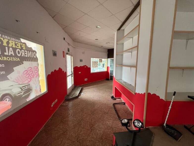 Local commercial dans Cáceres à louer - Photo de l’immeuble – Image 1 sur 7