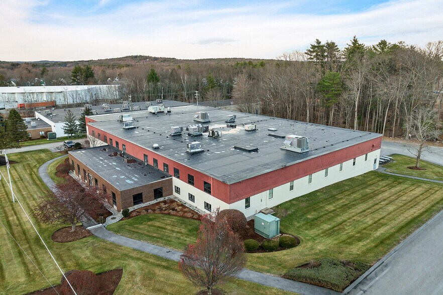 48 Powers St, Milford, NH à louer - Photo de l’immeuble – Image 1 sur 2