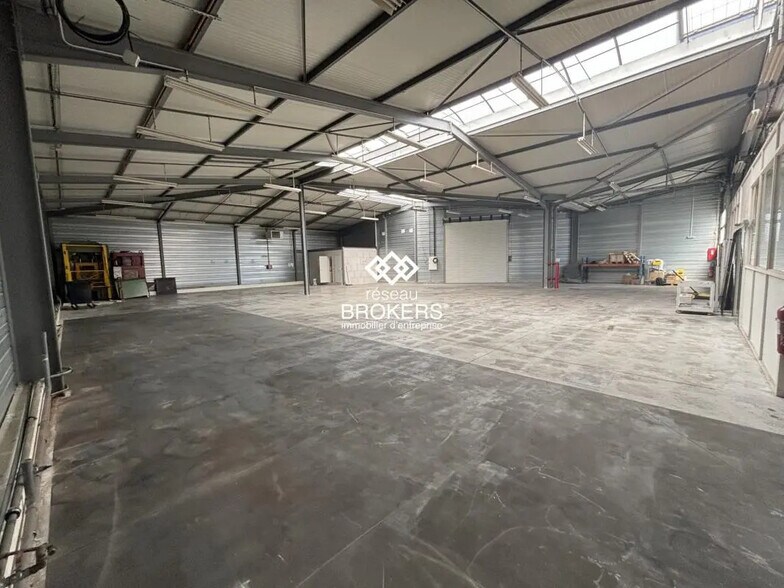 Industriel/Logistique dans Dannemarie-sur-Crète à louer - Photo de l’immeuble – Image 2 sur 6