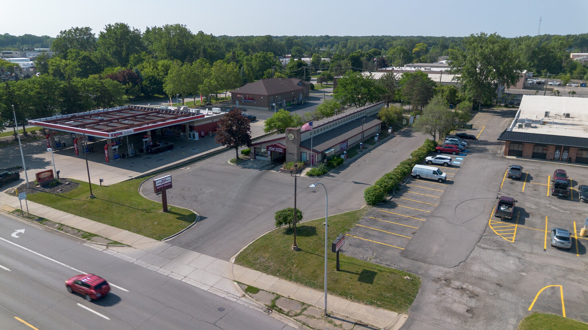 38300 Ford Rd, Westland, MI à vendre Photo de l’immeuble– Image 1 sur 5