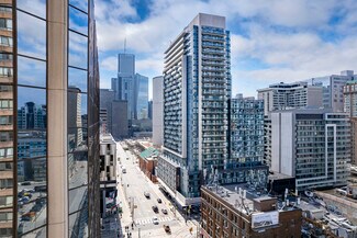 Plus de détails pour 570 Bay St, Toronto, ON - Local commercial à louer