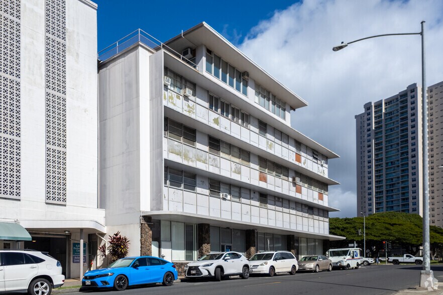 1481 S King St, Honolulu, HI à louer - Photo de l’immeuble – Image 2 sur 4