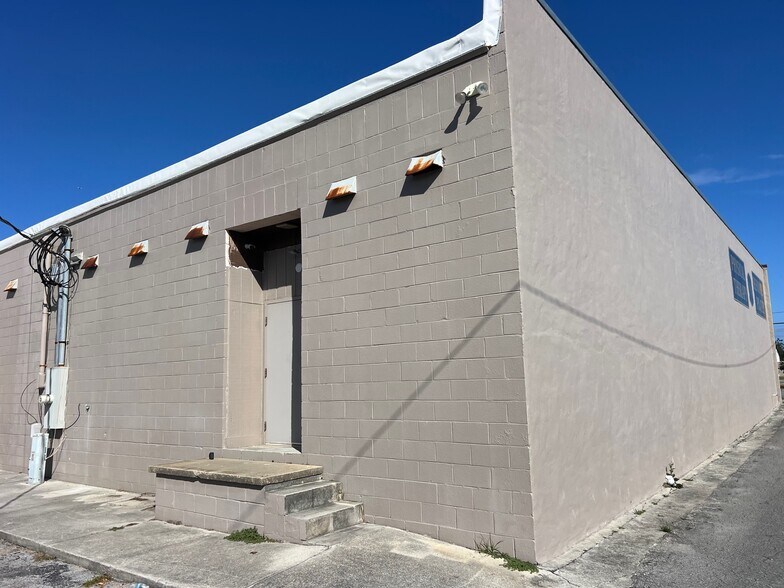1305 Arendell, Morehead City, NC à louer - Photo de l’immeuble – Image 2 sur 10