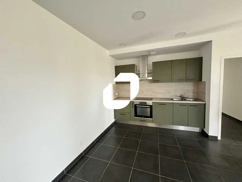 Bureau dans Bordeaux à louer - Photo de l’immeuble – Image 2 sur 8