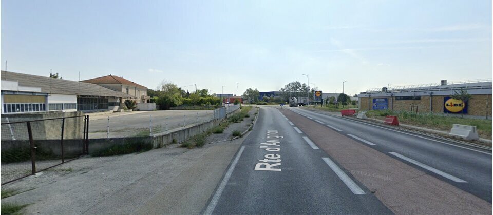 Local commercial dans Châteaurenard à louer - Photo de l’immeuble – Image 1 sur 8
