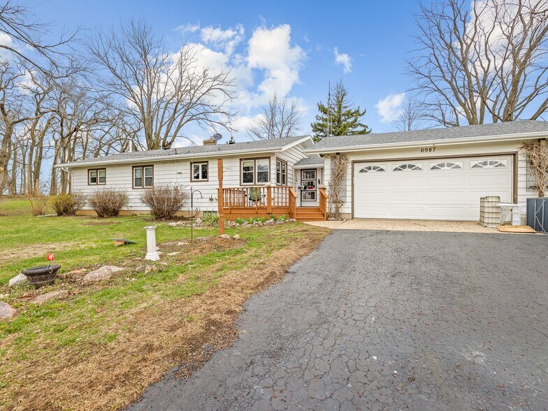 2280 S Rock City Rd, Ridott, IL à vendre - Photo de l’immeuble – Image 2 sur 59