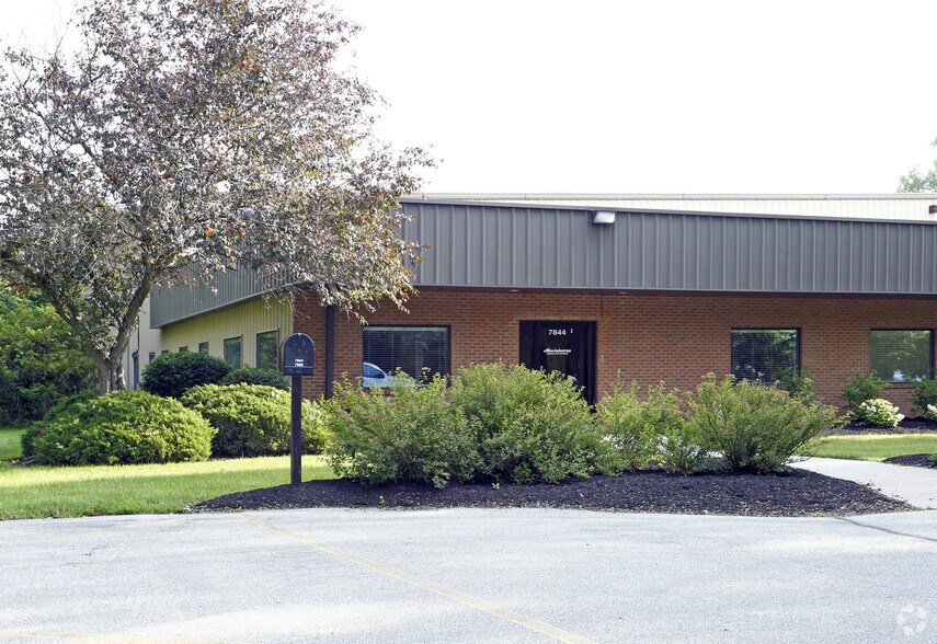 7844 W Central Ave, Toledo, OH à vendre - Photo de l’immeuble – Image 2 sur 3