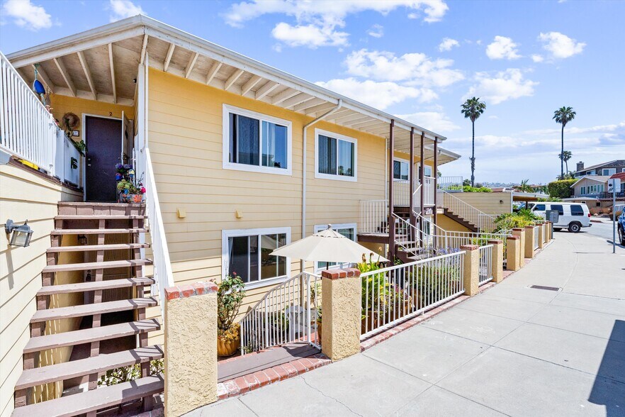 230 Avenida Montalvo, San Clemente, CA à vendre - Photo de l’immeuble – Image 2 sur 12