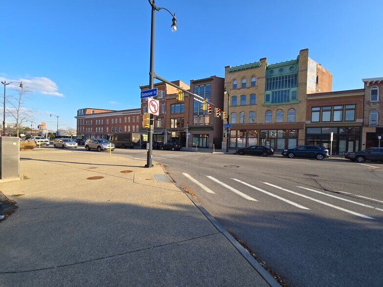 111 Genesee St, Buffalo, NY à louer - Photo de l’immeuble – Image 2 sur 10