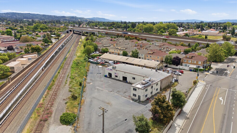 16440 Ashland Ave, San Lorenzo, CA à louer - Photo de l’immeuble – Image 2 sur 19