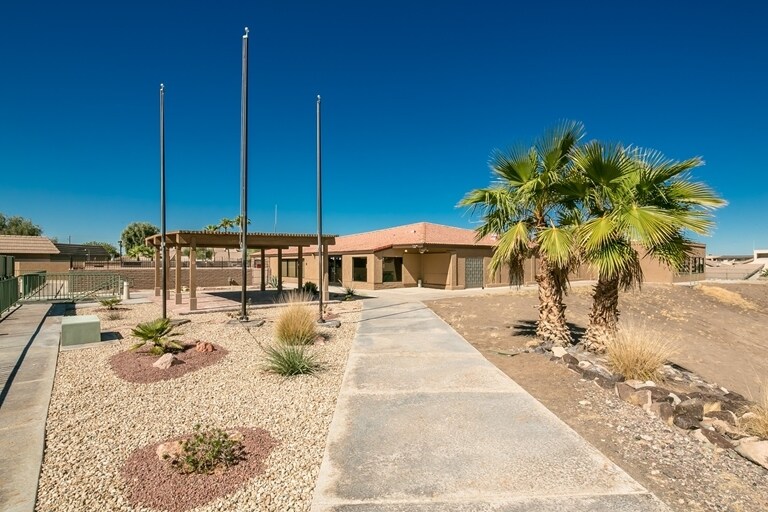 1407 McCulloch Blvd N, Lake Havasu City, AZ à vendre - Photo de l’immeuble – Image 3 sur 22