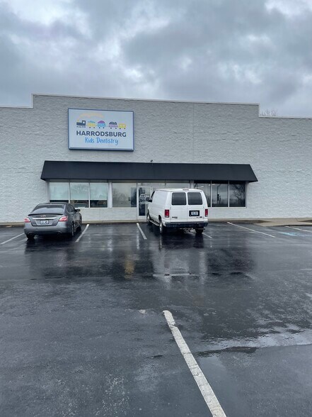 685 S College St, Harrodsburg, KY à louer - Photo de l’immeuble – Image 3 sur 15