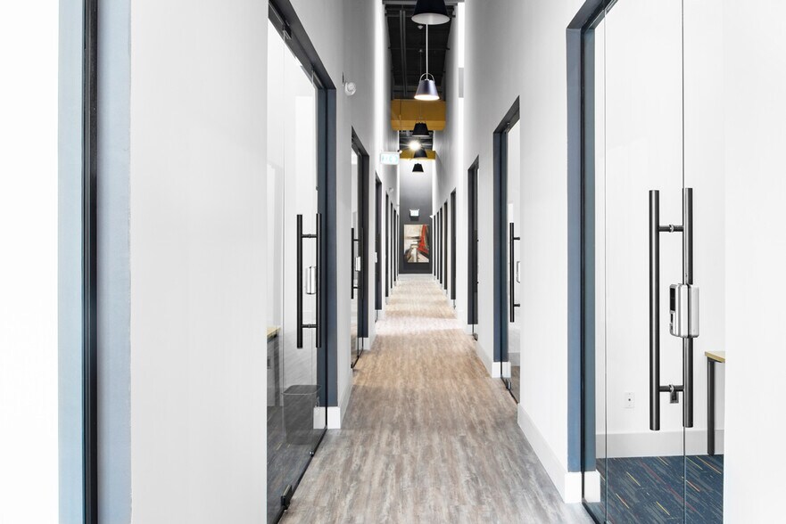 600 Matheson Blvd W, Mississauga, ON à louer - Photo intérieure – Image 3 sur 21