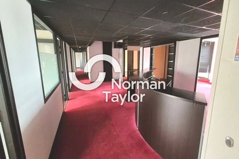 Bureau dans Perpignan à louer - Photo intérieure – Image 3 sur 9