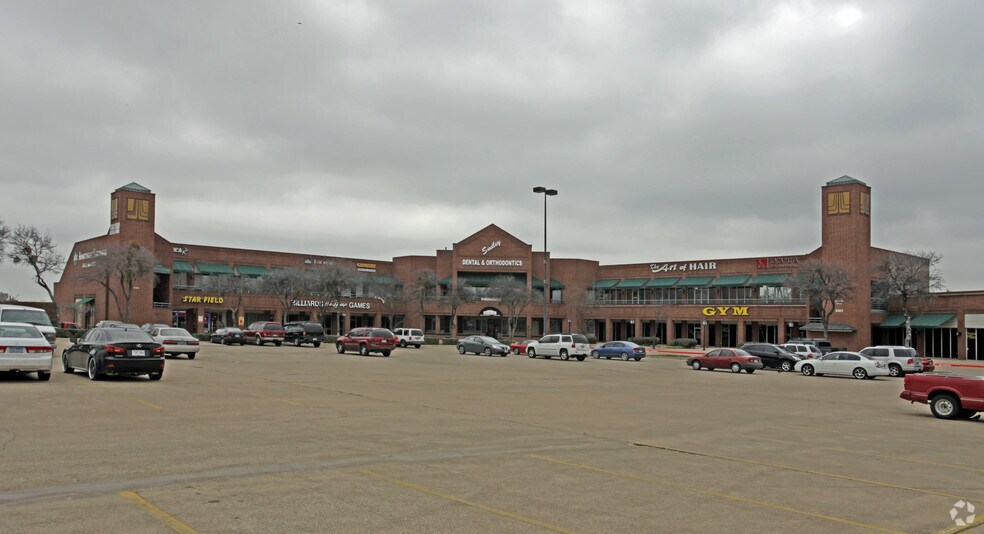 2301 N Collins St, Arlington, TX à louer - Photo principale – Image 1 sur 13