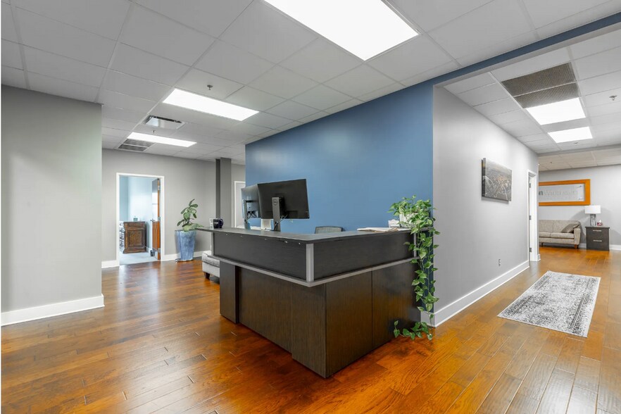 325 Cherokee Blvd, Chattanooga, TN à louer - Photo de l’immeuble – Image 3 sur 11