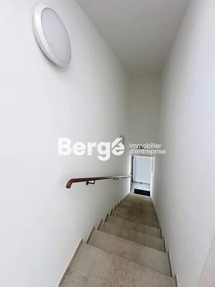 Bureau dans Grasse à louer - Photo intérieure – Image 3 sur 4