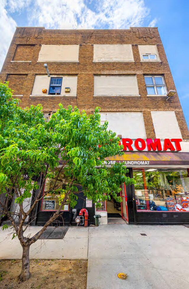 238 Melrose St, Brooklyn, NY à vendre Photo de l’immeuble– Image 1 sur 2