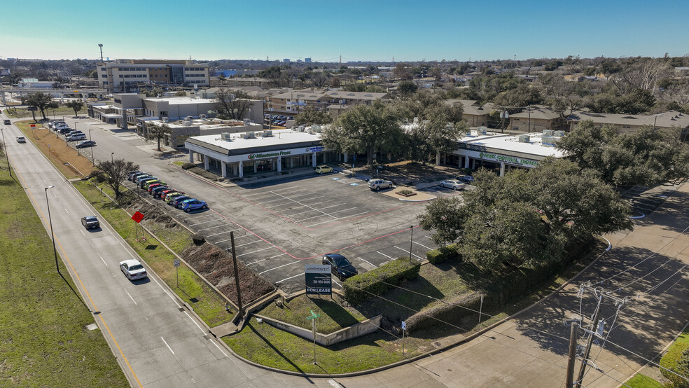 11411 N Central Expy, Dallas, TX à louer - Photo de l’immeuble – Image 1 sur 2