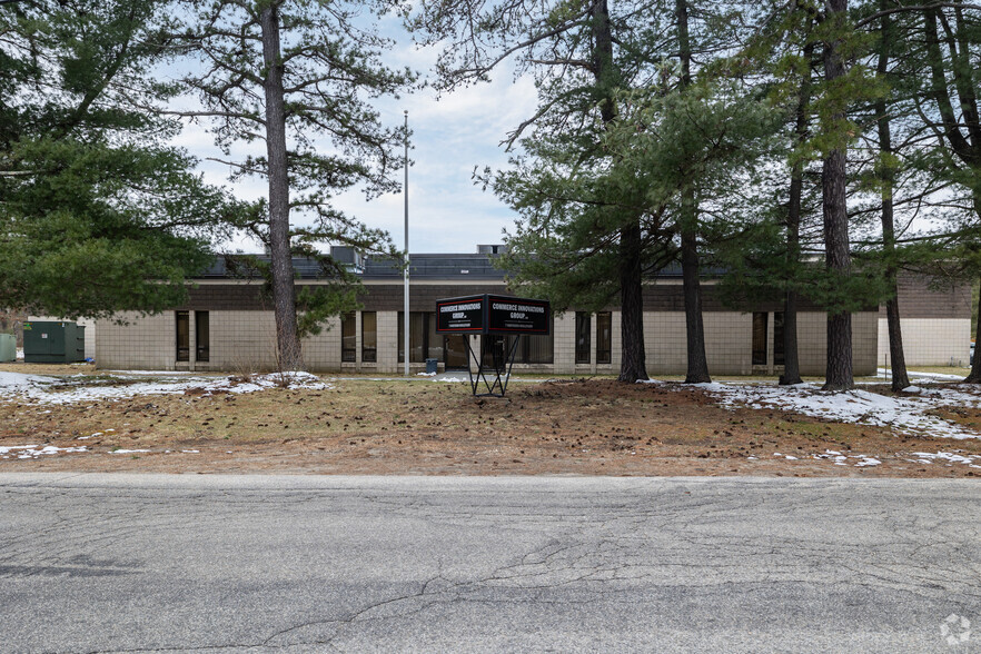 7 Northern Blvd, Amherst, NH à louer - Photo principale – Image 1 sur 9