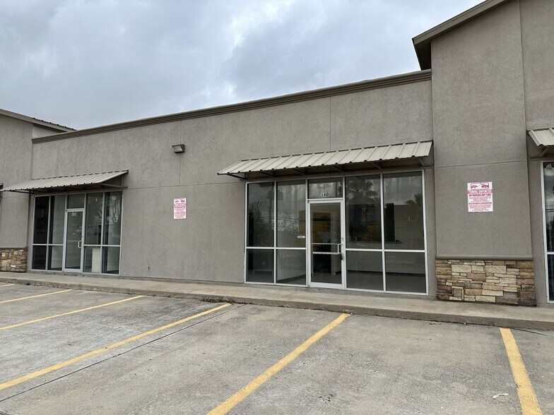 900 W Jackson Ave, Pasadena, TX à vendre - Photo de l’immeuble – Image 3 sur 14