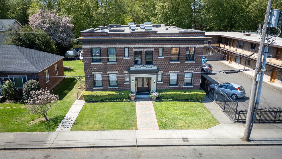 1003 N 1st St, Renton, WA à vendre - Photo de l’immeuble – Image 3 sur 20