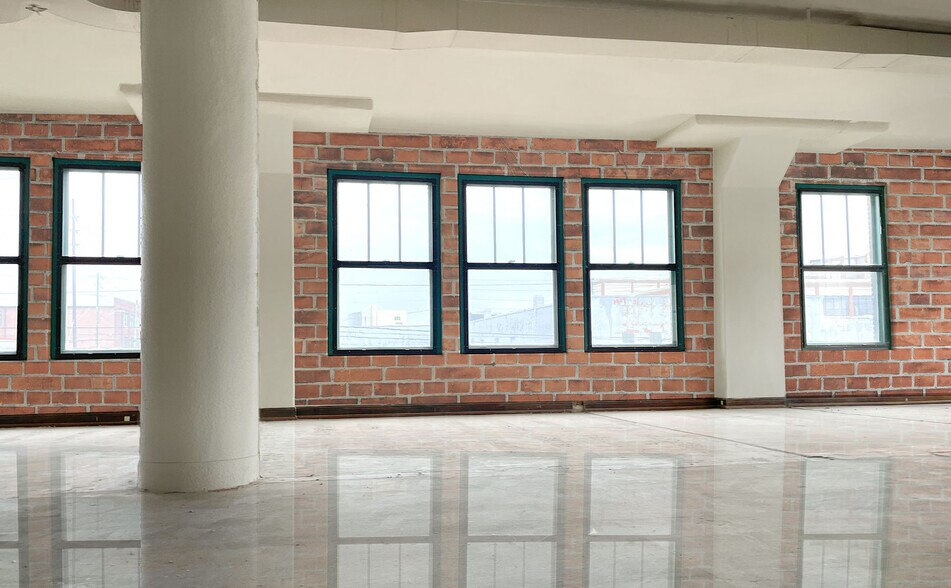 846 N Senate Ave, Indianapolis, IN à louer - Photo intérieure – Image 3 sur 8