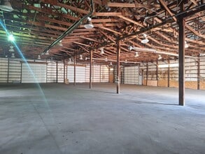 4321 Pinecreek Dr, Elkhart, IN à louer Photo intérieure– Image 2 sur 5