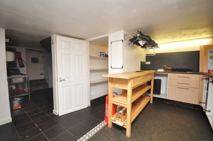 1-3 Arthur St, Newton Stewart à vendre - Photo intérieure – Image 3 sur 28