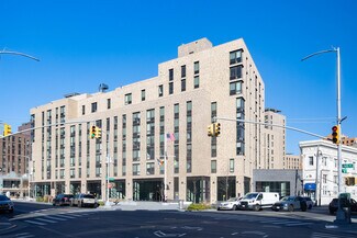 Plus de détails pour 1725 Village Ln, Far Rockaway, NY - Local commercial à louer