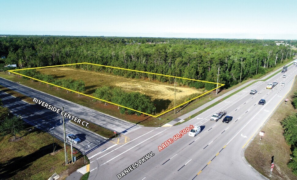 13500 Riverside Center Ct, Fort Myers, FL à vendre - Aérien – Image 2 sur 6