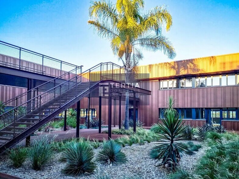 Bureau dans Mauguio à louer - Photo de l’immeuble – Image 3 sur 11