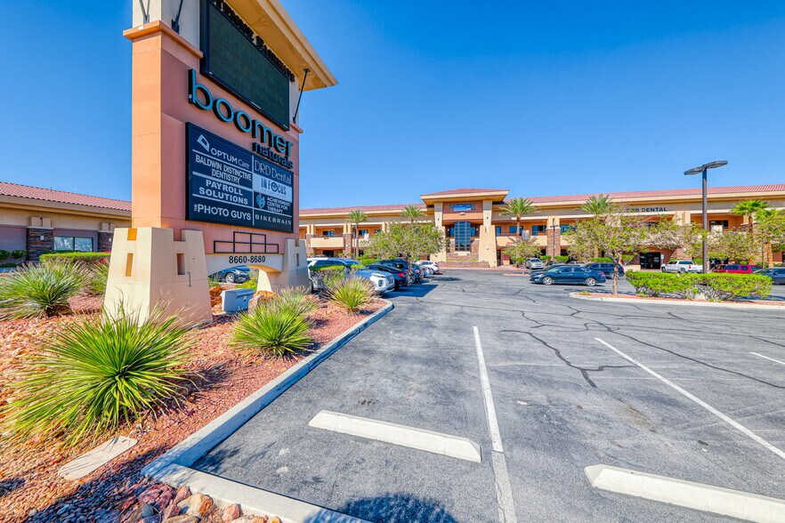 8660-8680 W Cheyenne Ave, Las Vegas, NV à louer - Photo de l’immeuble – Image 3 sur 4