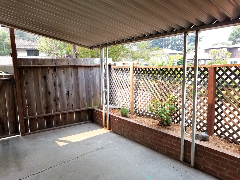 5035 Wilder Dr, Soquel, CA à vendre - Photo de l’immeuble – Image 3 sur 18