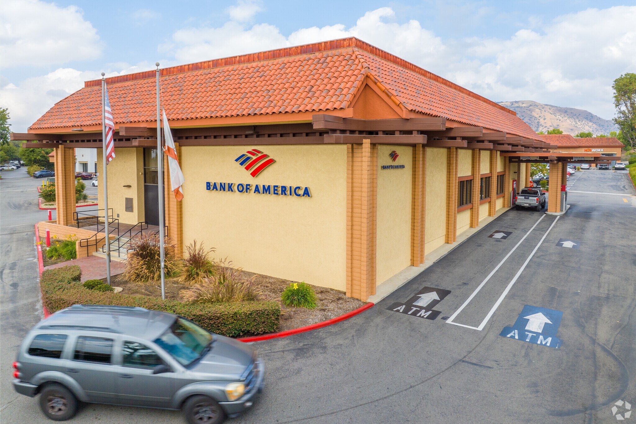 1399 Foothill Blvd, La Verne, CA à vendre Photo principale– Image 1 sur 5